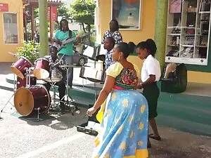 Elle aime que ca cla ...