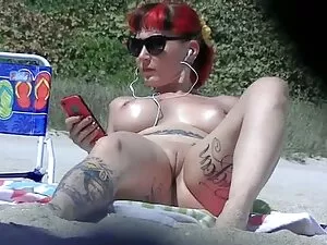 Elle ecarte ses jamb ...