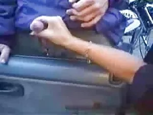 Énormes seins Hot ba ...